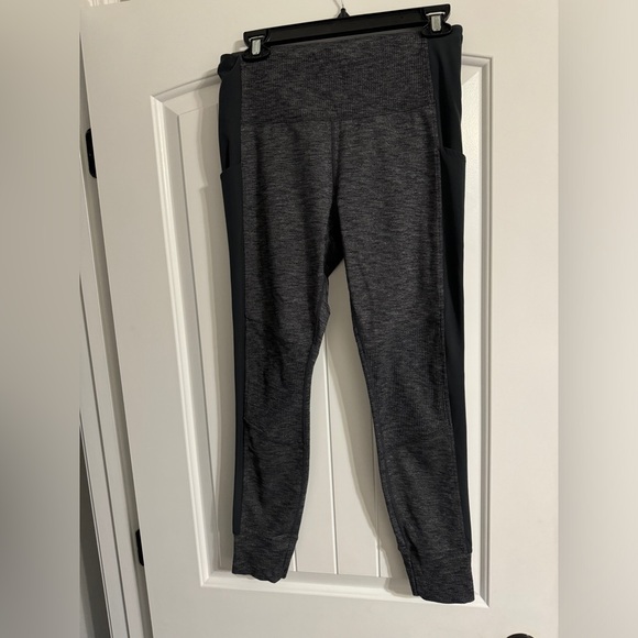 Athleta joggers excursion hybrid tight - Picture 1 of 6